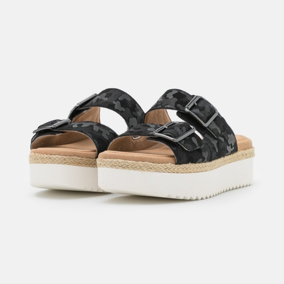 Clarks Shoes Clarks Lana Beach Platform Sandals Poshmark